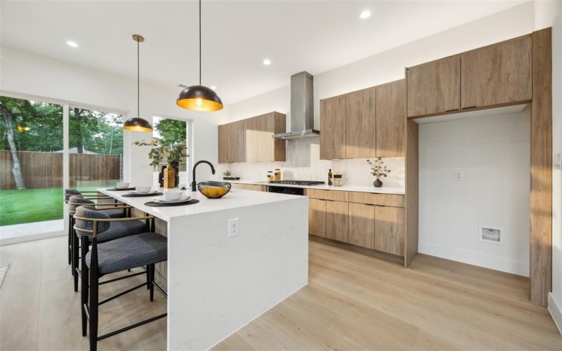 5219 Lindsley Avenue, Dallas, TX 75223, 3 Bedrooms Bedrooms, ,2 BathroomsBathrooms,Residential,For Sale,5219 Lindsley Avenue,0,21008127
