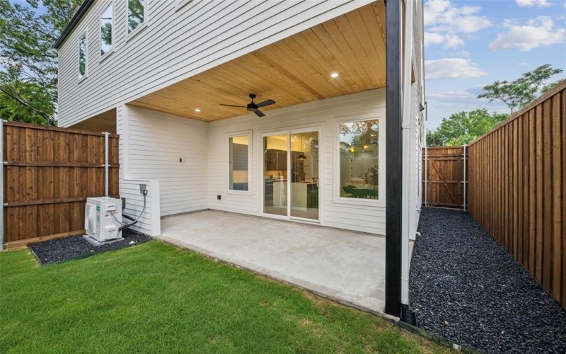 5219 Lindsley Avenue, Dallas, TX 75223, 3 Bedrooms Bedrooms, ,2 BathroomsBathrooms,Residential,For Sale,5219 Lindsley Avenue,0,21008127
