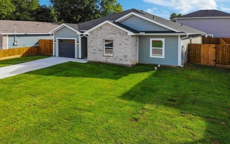 2718 1st Avenue, Dallas, TX 75210, 4 Bedrooms Bedrooms, ,2 BathroomsBathrooms,Residential,For Sale,2718 1st Avenue,21008206