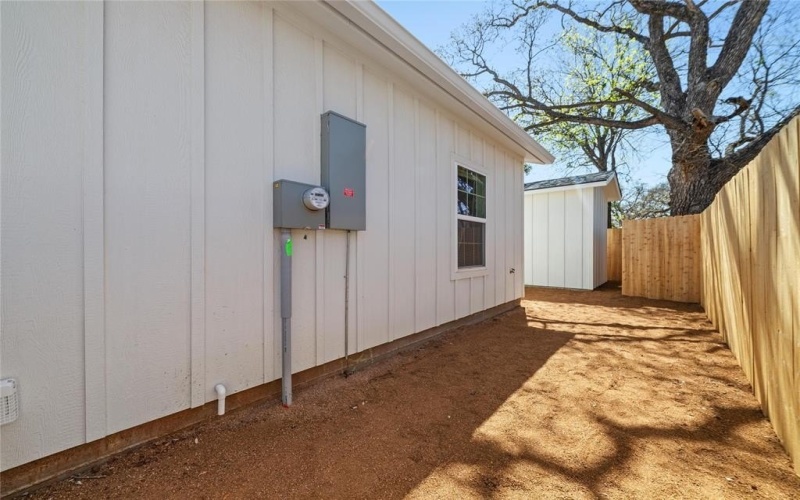 1105 1st Street, Brownwood, TX 76801, 3 Bedrooms Bedrooms, ,2 BathroomsBathrooms,Residential,For Sale,1105 1st Street,21008361