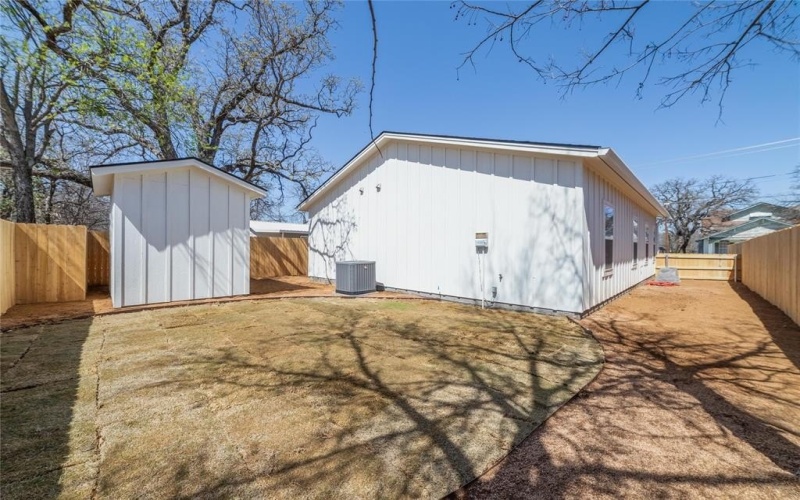 1105 1st Street, Brownwood, TX 76801, 3 Bedrooms Bedrooms, ,2 BathroomsBathrooms,Residential,For Sale,1105 1st Street,21008361