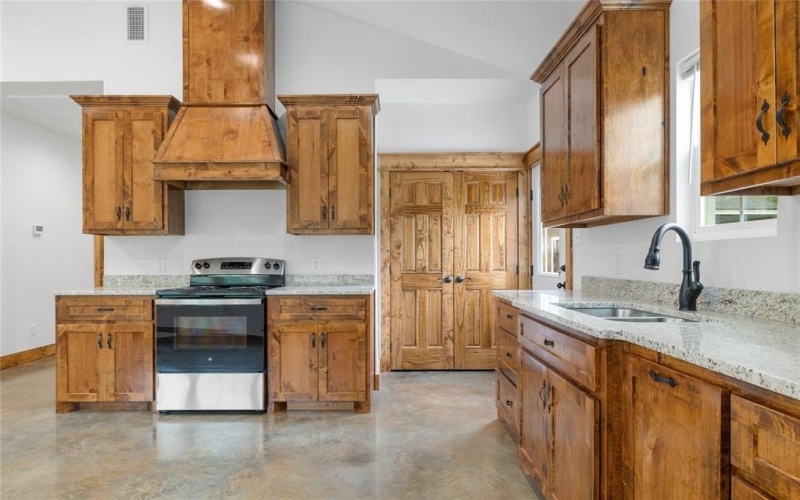 512 Fifth Street, Blanket, TX 76432, 3 Habitaciones Habitaciones , ,2 BañosBaños,Residential,En Venta,512 Fifth Street,0,21008469
