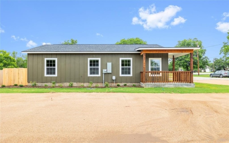 512 Fifth Street, Blanket, TX 76432, 3 Habitaciones Habitaciones , ,2 BañosBaños,Residential,En Venta,512 Fifth Street,0,21008469