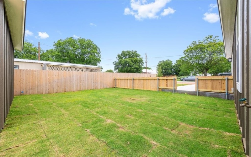 512 Fifth Street, Blanket, TX 76432, 3 Habitaciones Habitaciones , ,2 BañosBaños,Residential,En Venta,512 Fifth Street,0,21008469