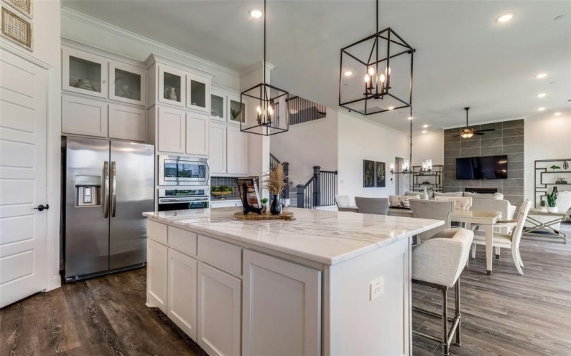 974 Reeves Drive, DeSoto, TX 75115, 5 Bedrooms Bedrooms, ,5 BathroomsBathrooms,Residential,For Sale,974 Reeves Drive,0,21008522