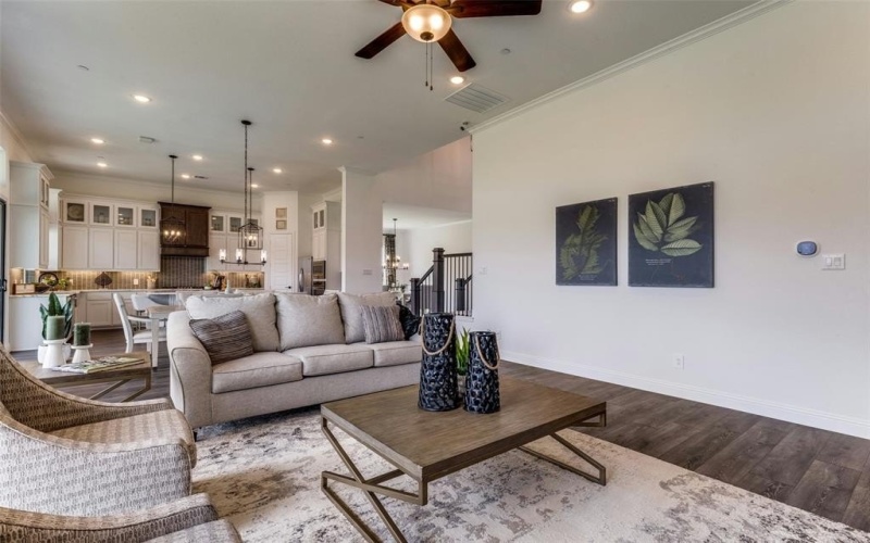 974 Reeves Drive, DeSoto, TX 75115, 5 Bedrooms Bedrooms, ,5 BathroomsBathrooms,Residential,For Sale,974 Reeves Drive,0,21008522