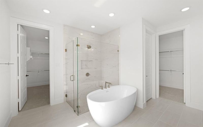 13976 Malinda Drive, Frisco, TX 75035, 5 Bedrooms Bedrooms, ,5 BathroomsBathrooms,Residential,For Sale,13976 Malinda Drive,0,21008605