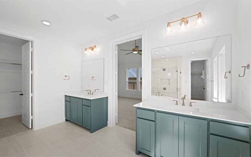 13976 Malinda Drive, Frisco, TX 75035, 5 Bedrooms Bedrooms, ,5 BathroomsBathrooms,Residential,For Sale,13976 Malinda Drive,0,21008605