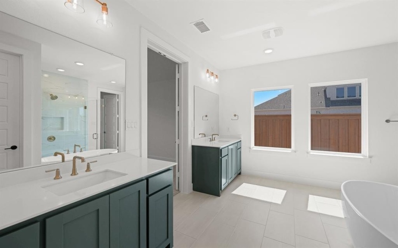 13976 Malinda Drive, Frisco, TX 75035, 5 Bedrooms Bedrooms, ,5 BathroomsBathrooms,Residential,For Sale,13976 Malinda Drive,0,21008605