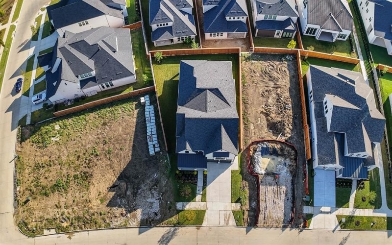 13976 Malinda Drive, Frisco, TX 75035, 5 Bedrooms Bedrooms, ,5 BathroomsBathrooms,Residential,For Sale,13976 Malinda Drive,0,21008605