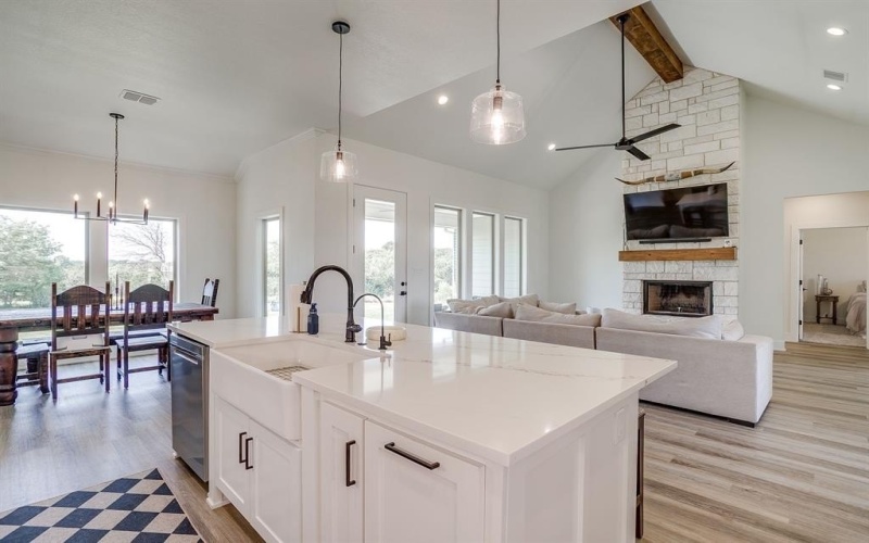 3101 Infinity Drive, Weatherford, TX 76087, 4 Bedrooms Bedrooms, ,2 BathroomsBathrooms,Residential,For Sale,3101 Infinity Drive,0,21008718