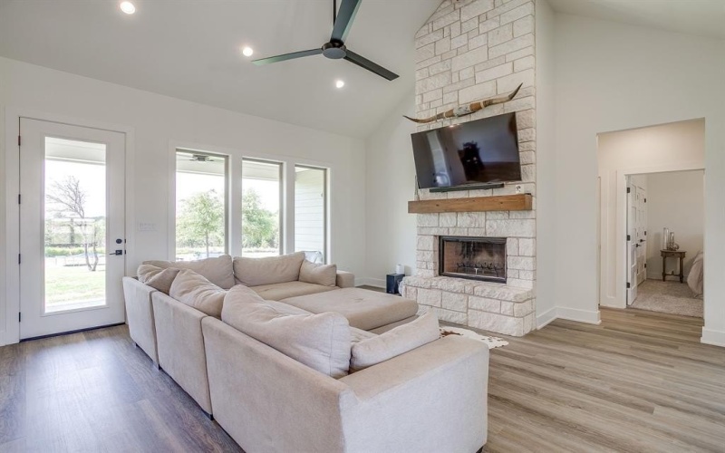 3101 Infinity Drive, Weatherford, TX 76087, 4 Bedrooms Bedrooms, ,2 BathroomsBathrooms,Residential,For Sale,3101 Infinity Drive,0,21008718