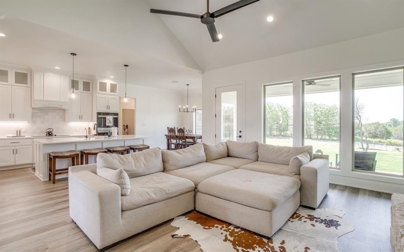 3101 Infinity Drive, Weatherford, TX 76087, 4 Bedrooms Bedrooms, ,2 BathroomsBathrooms,Residential,For Sale,3101 Infinity Drive,0,21008718