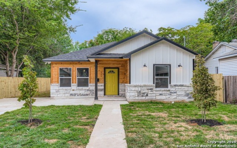 226 Frost, San Antonio, TX 78201, 3 Habitaciones Habitaciones , ,2 BañosBaños,Residential,En Venta,226 Frost,0,1886221