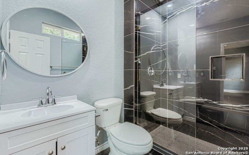 226 Frost, San Antonio, TX 78201, 3 Habitaciones Habitaciones , ,2 BañosBaños,Residential,En Venta,226 Frost,0,1886221