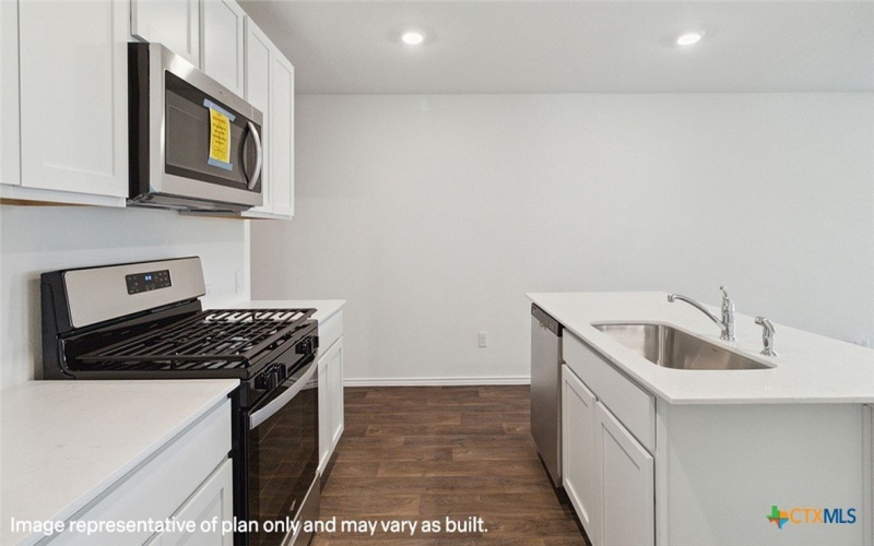 340 COTTONMOUTH Lane, Seguin, TX 78155, 3 Habitaciones Habitaciones , ,2 BañosBaños,Residential,En Venta,340 COTTONMOUTH Lane,587373