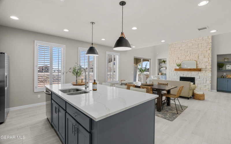 14904 Hill Ridge Court, El Paso, TX 79938, 4 Habitaciones Habitaciones , ,3 BañosBaños,Residential,En Venta,14904 Hill Ridge Court,0,926984