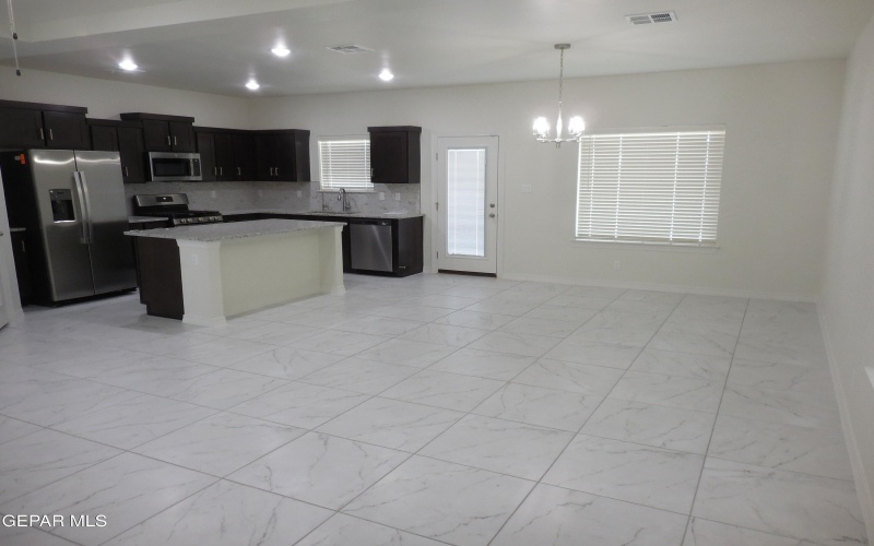 12800 Giovnni Grajeda Avenue, El Paso, TX 79928, 3 Habitaciones Habitaciones , ,1 BañoBaños,Residential,En Venta,12800 Giovnni Grajeda Avenue,926986