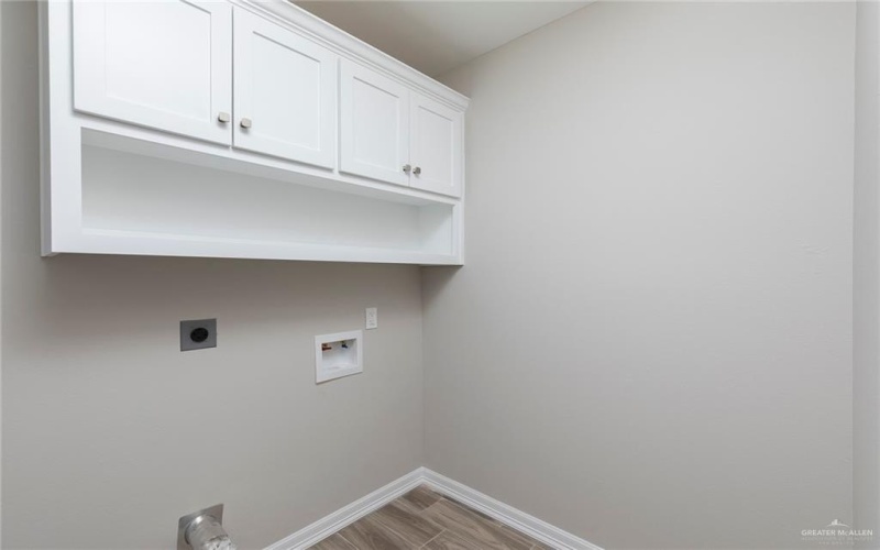 511 E Huisache Street, Weslaco, TX 78596, 3 Bedrooms Bedrooms, ,2 BathroomsBathrooms,Residential,For Sale,511 E Huisache Street,0,476486