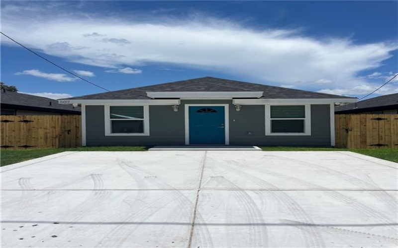 511 E Huisache Street, Weslaco, TX 78596, 3 Habitaciones Habitaciones , ,2 BañosBaños,Residential,En Venta,511 E Huisache Street,476486