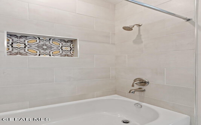 165 White Oaks Trail, Sunland Park, NM 88063, 5 Habitaciones Habitaciones , ,3 BañosBaños,Residential,En Venta,165 White Oaks Trail,905396