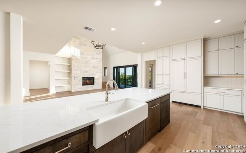 24102 Shelton Spg, San Antonio, TX 78255-4453, 4 Habitaciones Habitaciones , ,5 BañosBaños,Residential,En Venta,24102 Shelton Spg,1886392