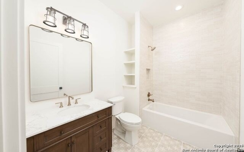24102 Shelton Spg, San Antonio, TX 78255-4453, 4 Habitaciones Habitaciones , ,5 BañosBaños,Residential,En Venta,24102 Shelton Spg,1886392