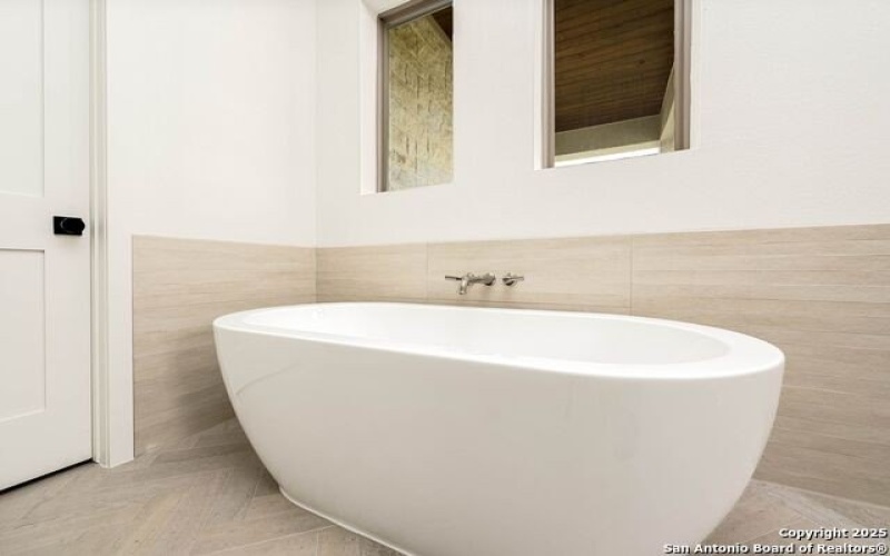 24102 Shelton Spg, San Antonio, TX 78255-4453, 4 Habitaciones Habitaciones , ,5 BañosBaños,Residential,En Venta,24102 Shelton Spg,1886392