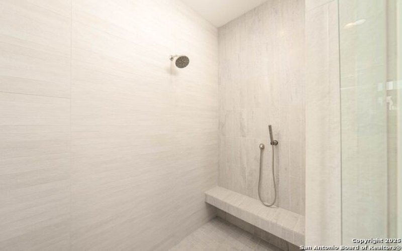 24102 Shelton Spg, San Antonio, TX 78255-4453, 4 Habitaciones Habitaciones , ,5 BañosBaños,Residential,En Venta,24102 Shelton Spg,1886392