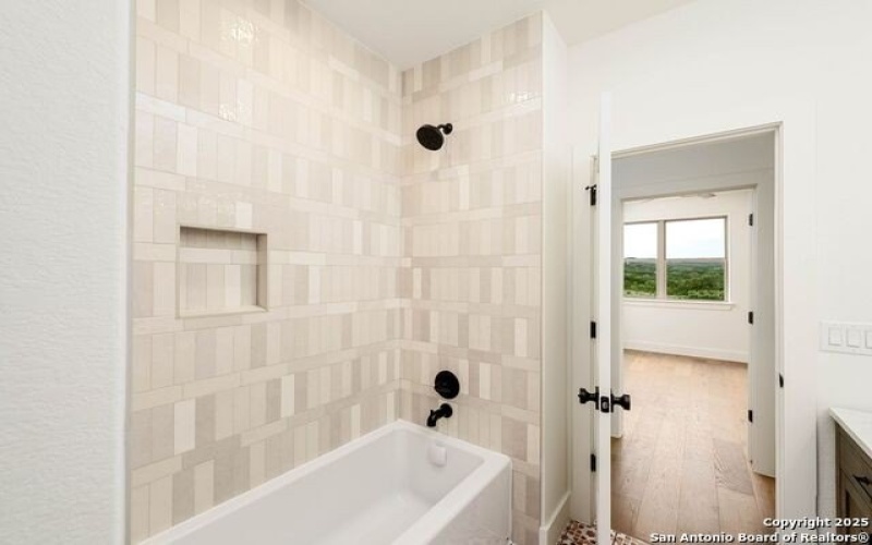 24102 Shelton Spg, San Antonio, TX 78255-4453, 4 Habitaciones Habitaciones , ,5 BañosBaños,Residential,En Venta,24102 Shelton Spg,1886392