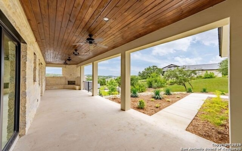24102 Shelton Spg, San Antonio, TX 78255-4453, 4 Habitaciones Habitaciones , ,5 BañosBaños,Residential,En Venta,24102 Shelton Spg,1886392