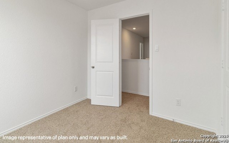 10015 De Allende Path, San Antonio, TX 78221, 5 Habitaciones Habitaciones , ,2 BañosBaños,Residential,En Venta,10015 De Allende Path,1886431
