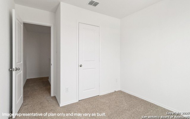 10015 De Allende Path, San Antonio, TX 78221, 5 Habitaciones Habitaciones , ,2 BañosBaños,Residential,En Venta,10015 De Allende Path,1886431