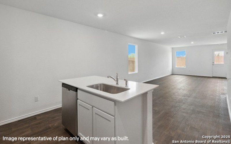 9915 De Allende Path, San Antonio, TX 78221, 3 Habitaciones Habitaciones , ,2 BañosBaños,Residential,En Venta,9915 De Allende Path,1886496