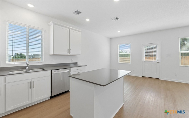 1513 Sky Vista Drive, Belton, TX 76513, 3 Bedrooms Bedrooms, ,2 BathroomsBathrooms,Residential,For Sale,1513 Sky Vista Drive,0,587336