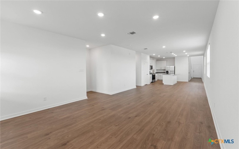 108 Green Berets Bend, Jarrell, TX 76537, 5 Habitaciones Habitaciones , ,3 BañosBaños,Residential,En Venta,108 Green Berets Bend,0,587345