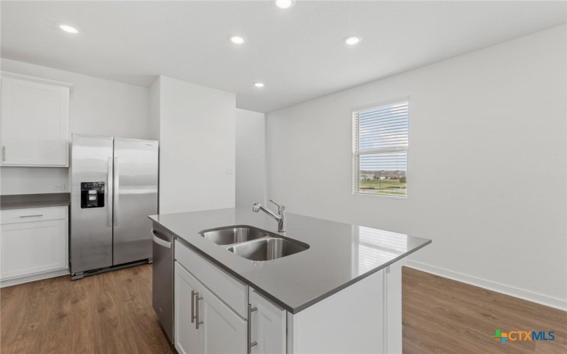 108 Green Berets Bend, Jarrell, TX 76537, 5 Habitaciones Habitaciones , ,3 BañosBaños,Residential,En Venta,108 Green Berets Bend,0,587345