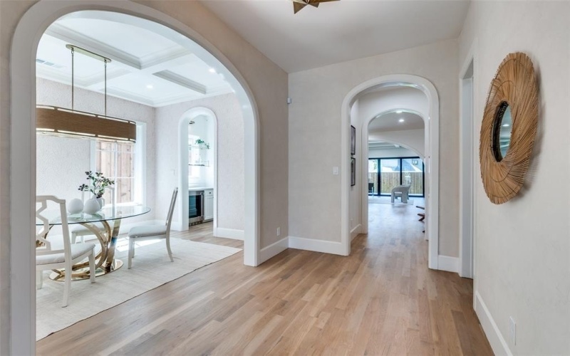 6242 Llano Avenue, Dallas, TX 75214, 4 Habitaciones Habitaciones , ,5 BañosBaños,Residential,En Venta,6242 Llano Avenue,20951725