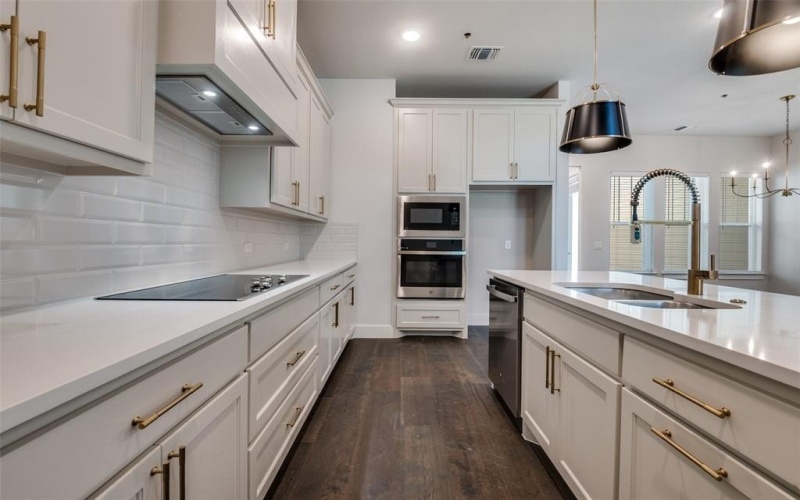 8028 Thomas Crossing, North Richland Hills, TX 76180, 3 Bedrooms Bedrooms, ,2 BathroomsBathrooms,Residential,For Sale,8028 Thomas Crossing,0,20956363