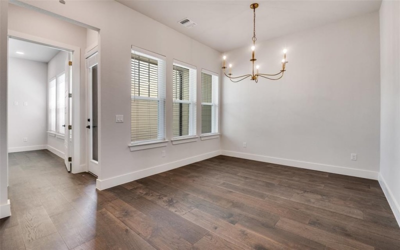 8028 Thomas Crossing, North Richland Hills, TX 76180, 3 Bedrooms Bedrooms, ,2 BathroomsBathrooms,Residential,For Sale,8028 Thomas Crossing,0,20956363
