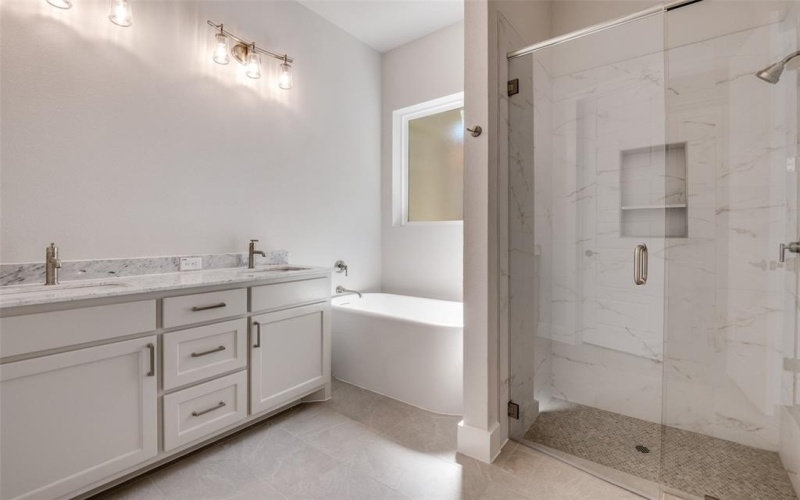 8028 Thomas Crossing, North Richland Hills, TX 76180, 3 Bedrooms Bedrooms, ,2 BathroomsBathrooms,Residential,For Sale,8028 Thomas Crossing,0,20956363