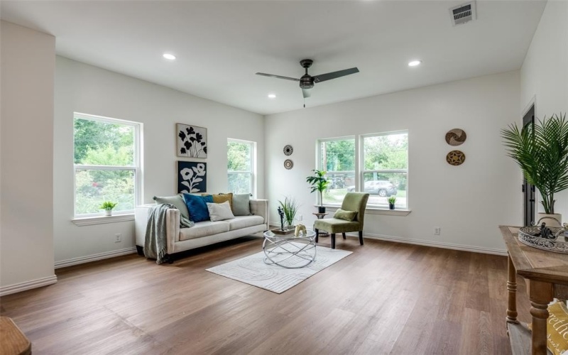 708 E Brin Street, Terrell, TX 75160, 3 Bedrooms Bedrooms, ,2 BathroomsBathrooms,Residential,For Sale,708 E Brin Street,20988751