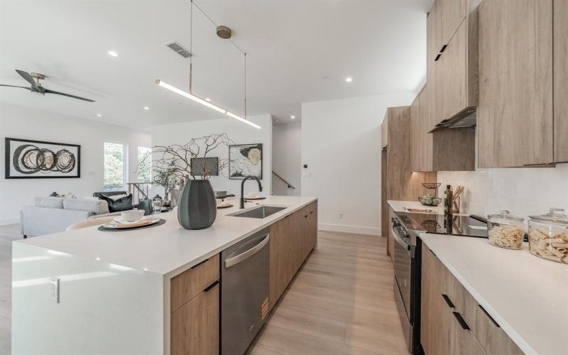 5320 Reiger Avenue #101-108, Dallas, TX 75214, 14 Bedrooms Bedrooms, ,11 BathroomsBathrooms,Residential Multi Family,For Sale,5320 Reiger Avenue,20996903