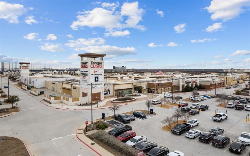 526 Claremont Drive, Justin, TX 76247, 4 Habitaciones Habitaciones , ,3 BañosBaños,Residential,En Venta,526 Claremont Drive,21002583