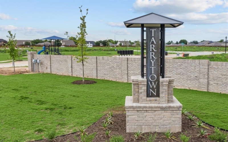 1164 Greenlee Drive, Crowley, TX 76036, 4 Bedrooms Bedrooms, ,2 BathroomsBathrooms,Residential,For Sale,1164 Greenlee Drive,0,21003381