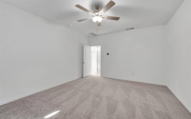 1033 Western Hills Drive, Crowley, TX 76036, 3 Bedrooms Bedrooms, ,2 BathroomsBathrooms,Residential,For Sale,1033 Western Hills Drive,0,21005169