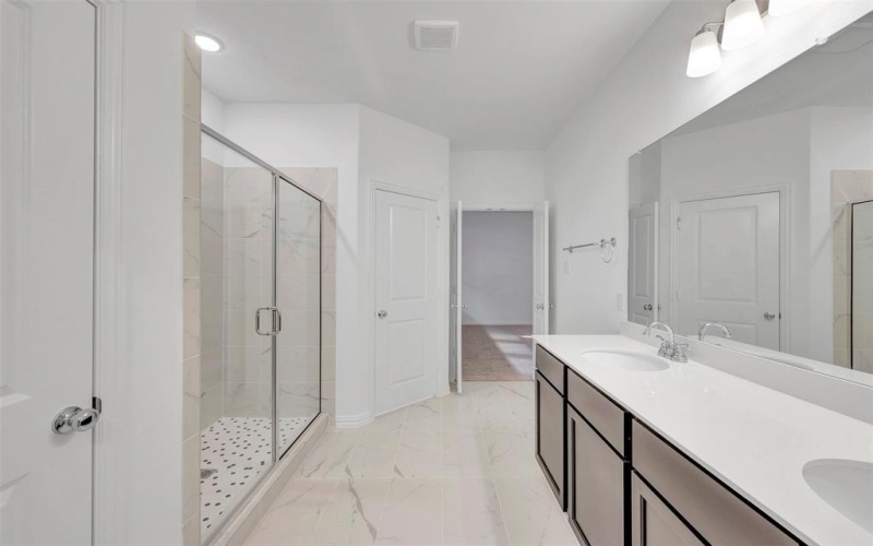 1033 Western Hills Drive, Crowley, TX 76036, 3 Bedrooms Bedrooms, ,2 BathroomsBathrooms,Residential,For Sale,1033 Western Hills Drive,0,21005169