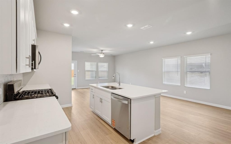 3503 High Valley Drive, Princeton, TX 75071, 4 Habitaciones Habitaciones , ,2 BañosBaños,Residential,En Venta,3503 High Valley Drive,0,21005795