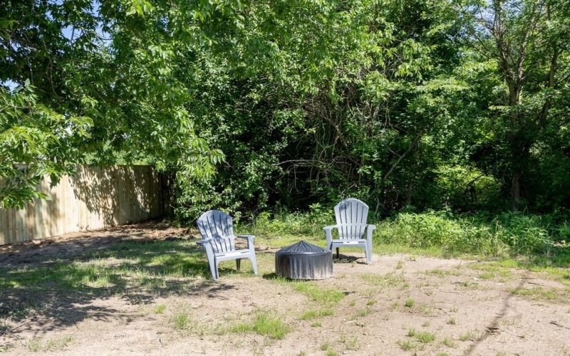 114, 108 Saint Michaels Drive, Trinidad, TX 75163, 2 Bedrooms Bedrooms, ,2 BathroomsBathrooms,Residential,For Sale,114,108 Saint Michaels Drive,0,21007975