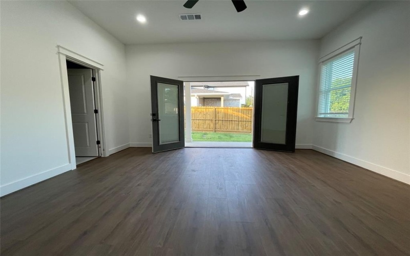 2725 1st Avenue, Dallas, TX 75210, 3 Habitaciones Habitaciones , ,2 BañosBaños,Residential,En Venta,2725 1st Avenue,0,21008136